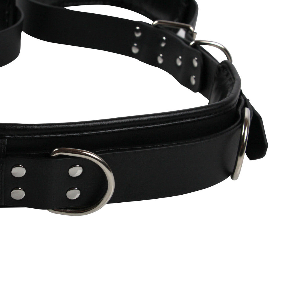 Black padded thigh sling detail